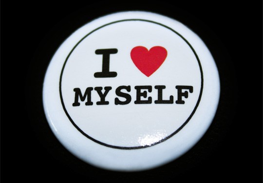 a button that says i love myself